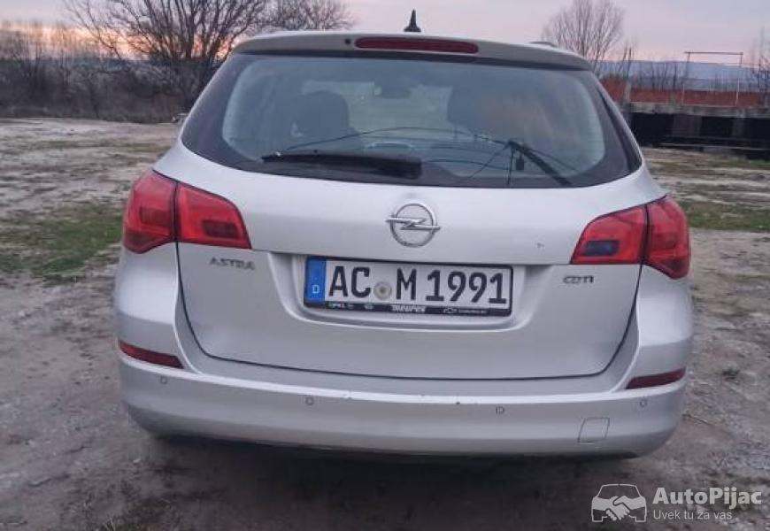 2012_opel_astra_j_5_polovni_automobili_autopijac.rs