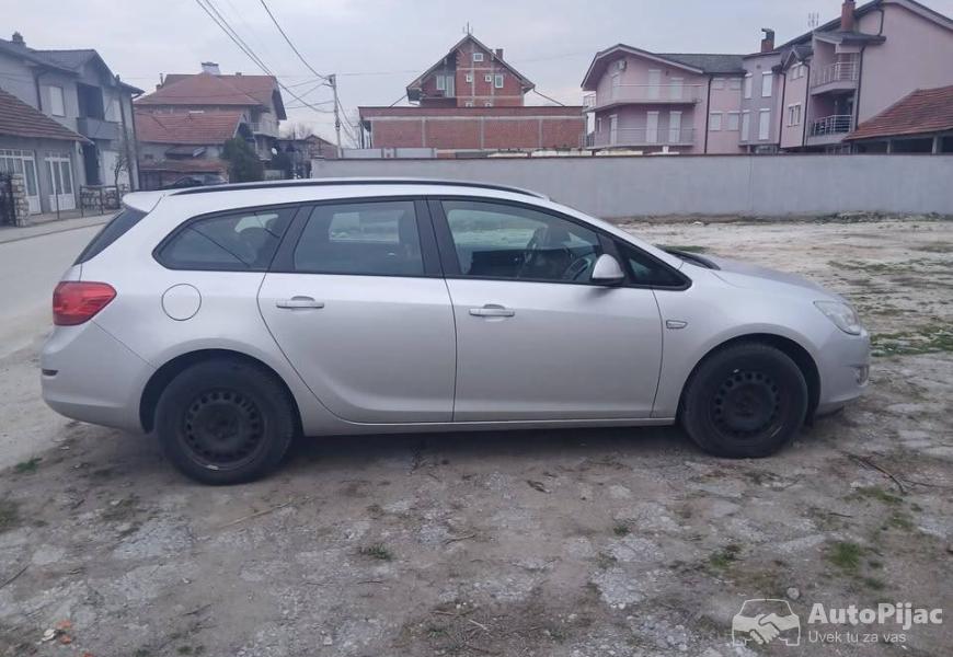 2012_opel_astra_j_7_polovni_automobili_autopijac.rs