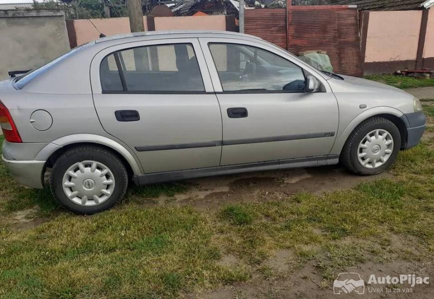 opel_astra_17_hedzbek_2001_god1650e_2_polovni_automobili_autopijac.rs