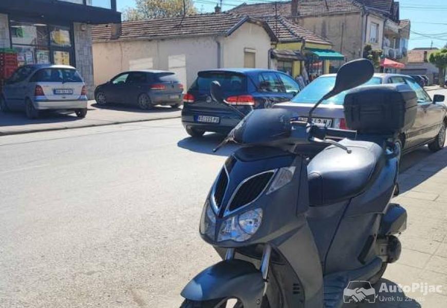 aprilia_sportcity_125_9_polovni_automobili_autopijac.rs