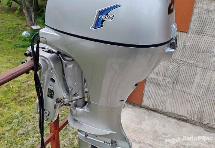 honda_20_konja_1_polovni_automobili_autopijac.rs