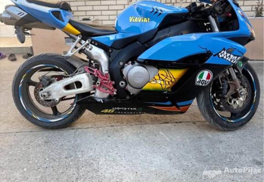 honda_cbr_1000_rr_3_polovni_automobili_autopijac.rs