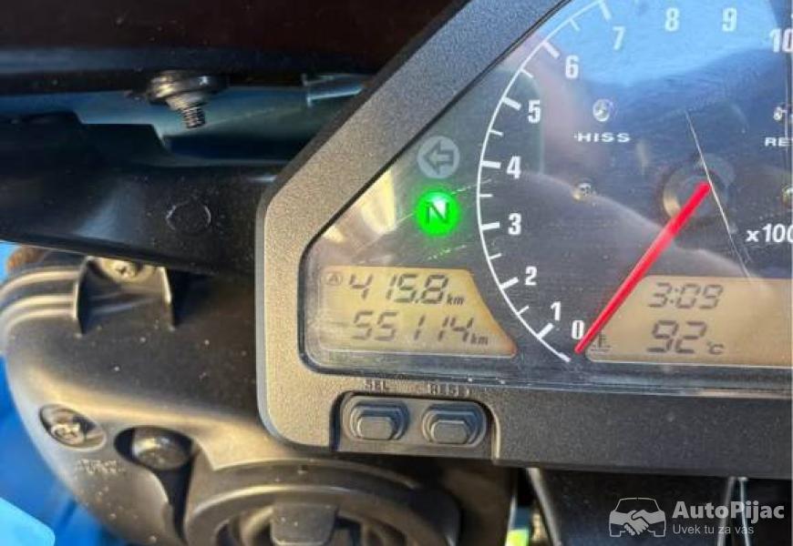 honda_cbr_1000_rr_7_polovni_automobili_autopijac.rs