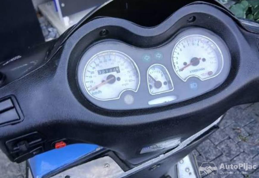 skuter_falkom_2_polovni_automobili_autopijac.rs