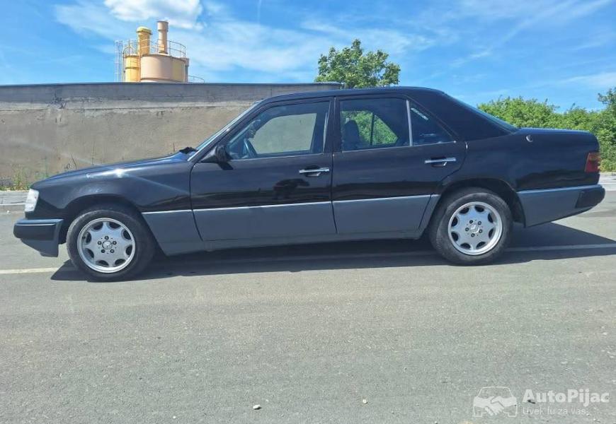 w124_250d_2_polovni_automobili_autopijac.rs