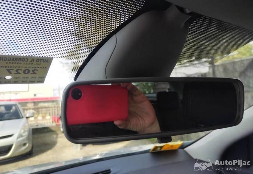 reno_megan_15_dci_81kw_6_brzina_kraj_2009god_18100_13_polovni_automobili_autopijac.rs