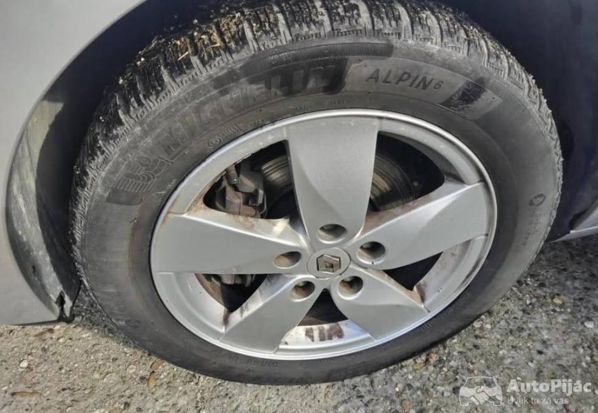 reno_megan_15_dci_81kw_6_brzina_kraj_2009god_18100_14_polovni_automobili_autopijac.rs