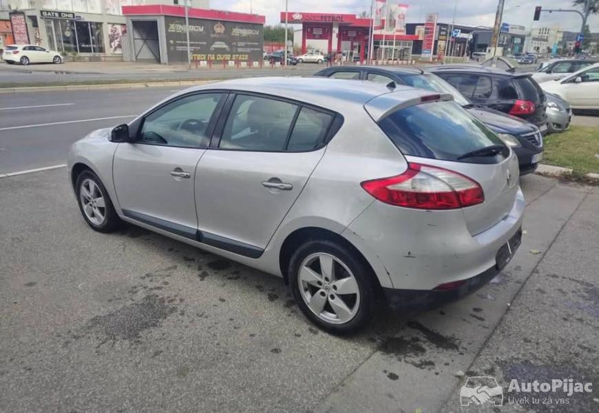 reno_megan_15_dci_81kw_6_brzina_kraj_2009god_18100_6_polovni_automobili_autopijac.rs