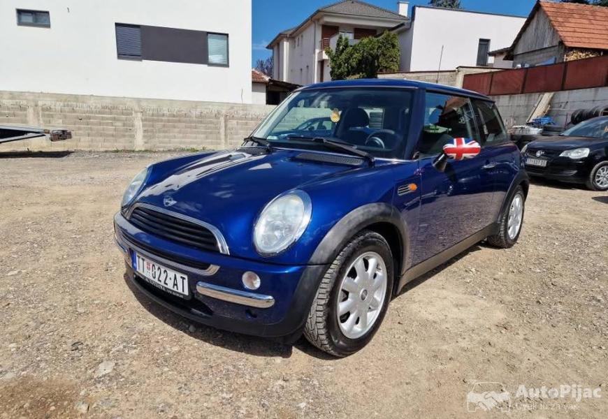 mini_one_2003_god_3_polovni_automobili_autopijac.rs