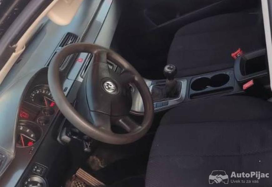 pasat_b6_20benz_trendline_3_polovni_automobili_autopijac.rs