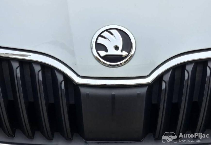 skoda_octavia_20_tdi_dsg_4x4_5_polovni_automobili_autopijac.rs
