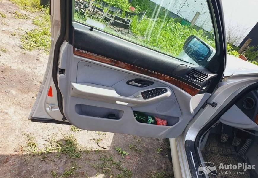 delovi_za_bmw_e39_restyling_520i_10_polovni_automobili_autopijac.rs
