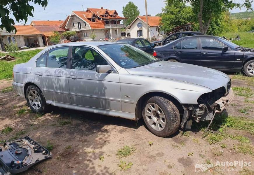 delovi_za_bmw_e39_restyling_520i_4_polovni_automobili_autopijac.rs