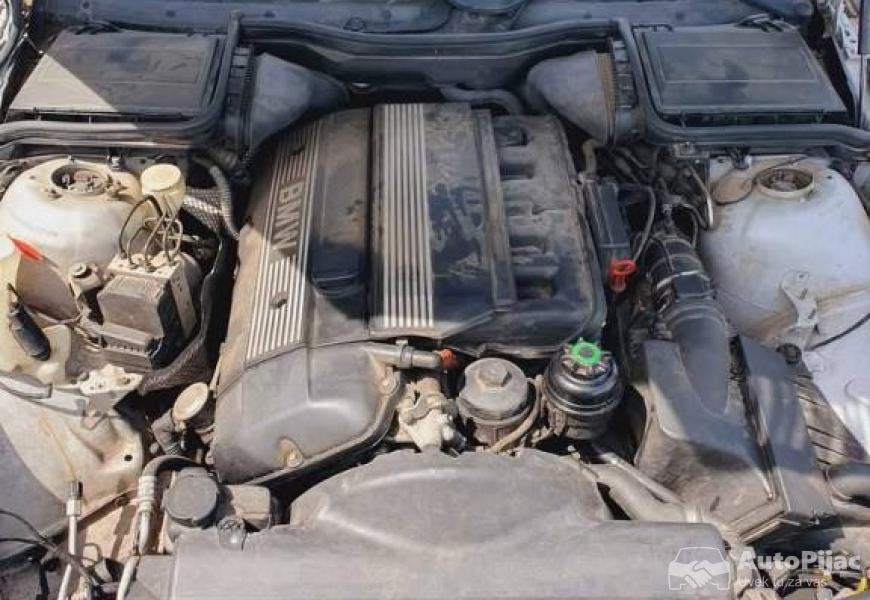 delovi_za_bmw_e39_restyling_520i_5_polovni_automobili_autopijac.rs