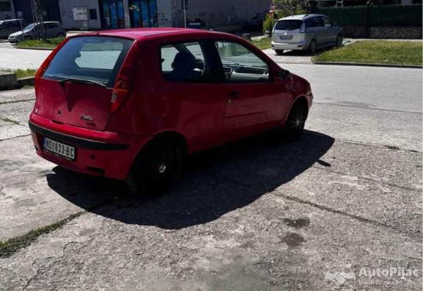 fiat_punto_12_sporting_5_polovni_automobili_autopijac.rs