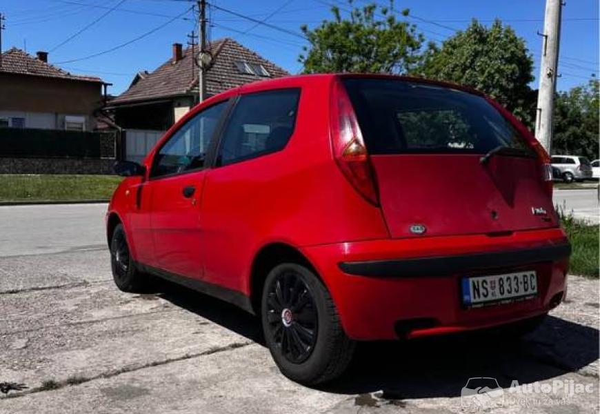 fiat_punto_12_sporting_7_polovni_automobili_autopijac.rs