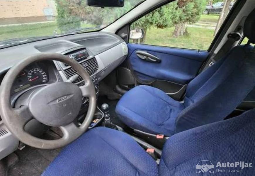 fiat_punto_12_benzinac_reg_do_septembra_2002_godbe_7_polovni_automobili_autopijac.rs