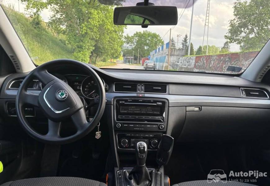 skoda_superb_2012god_6_polovni_automobili_autopijac.rs