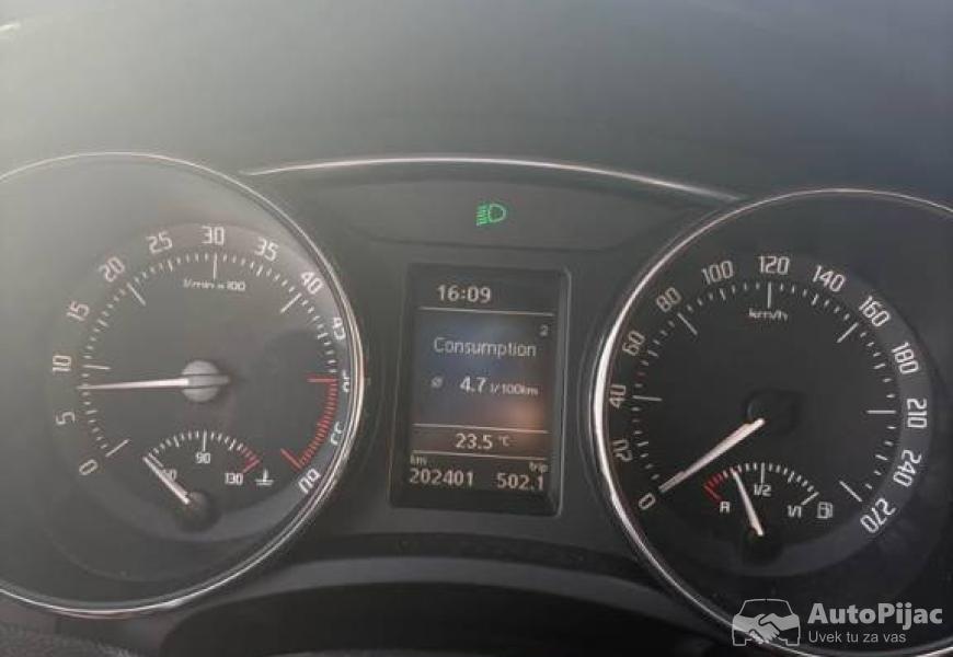 skoda_superb_2012god_8_polovni_automobili_autopijac.rs