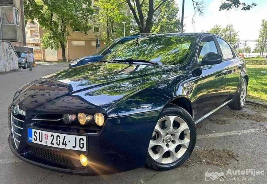 alfa_romeo_159_jtdm_1_polovni_automobili_autopijac.rs