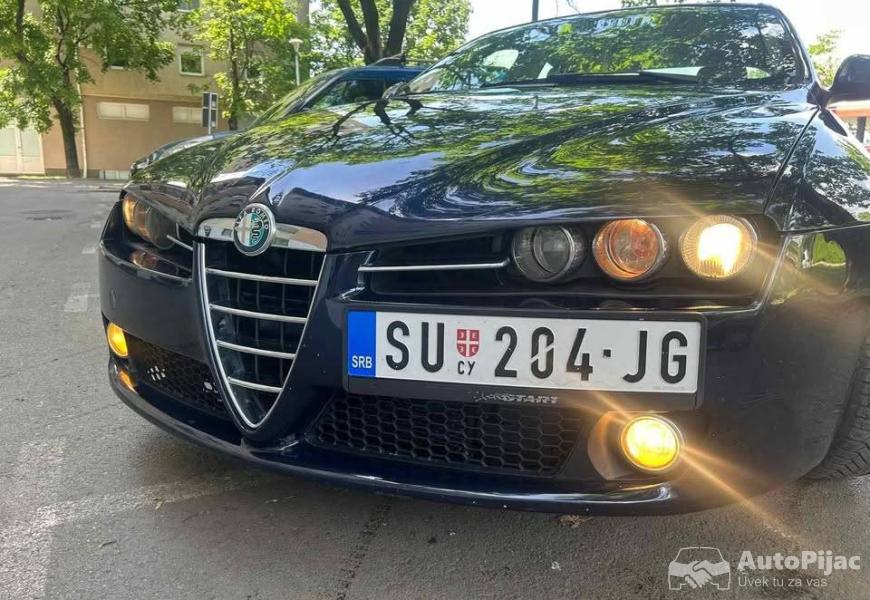 alfa_romeo_159_jtdm_4_polovni_automobili_autopijac.rs