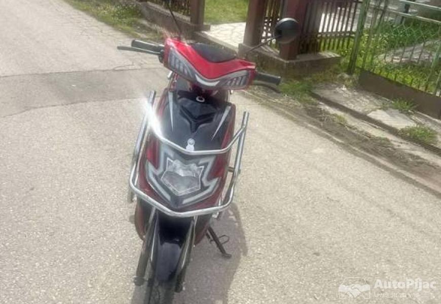 elektricni_skuter_250w_1_polovni_automobili_autopijac.rs