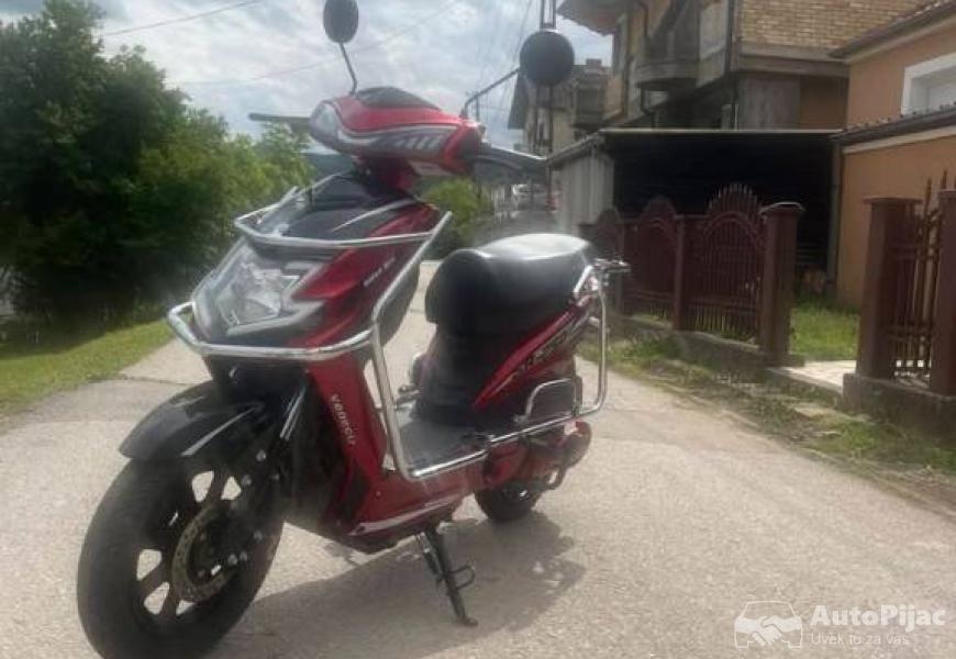 elektricni_skuter_250w_4_polovni_automobili_autopijac.rs