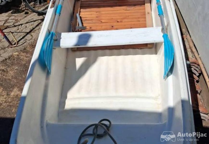 prodajem_mini_shark_camac_2_polovni_automobili_autopijac.rs