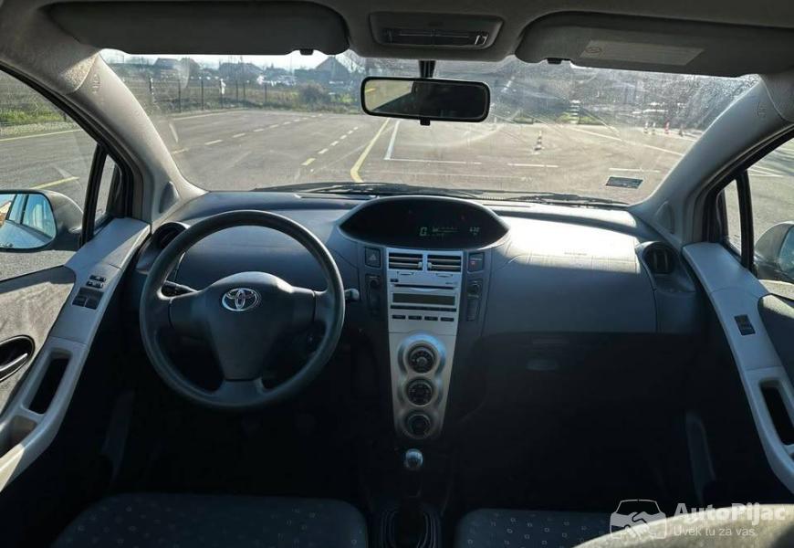 toyota_yaris_14_d_10_polovni_automobili_autopijac.rs