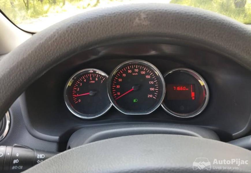 2015_dacia_sandero_12_ambience_12_polovni_automobili_autopijac.rs