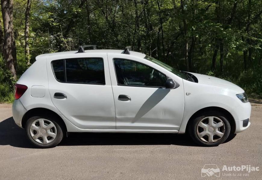 2015_dacia_sandero_12_ambience_6_polovni_automobili_autopijac.rs