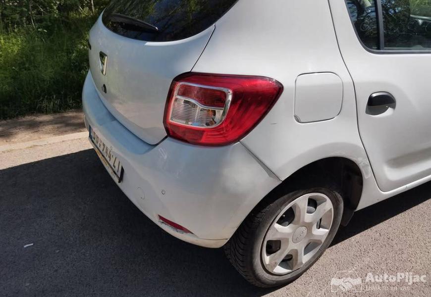 2015_dacia_sandero_12_ambience_8_polovni_automobili_autopijac.rs