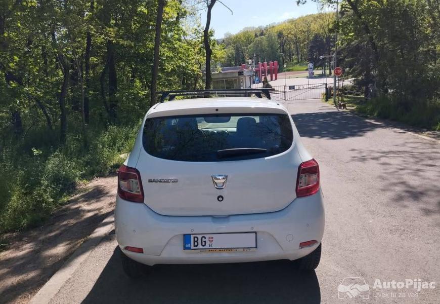 2015_dacia_sandero_12_ambience_9_polovni_automobili_autopijac.rs