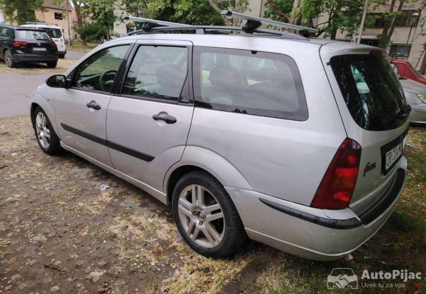 2003_ford_focus_karavan_2_polovni_automobili_autopijac.rs