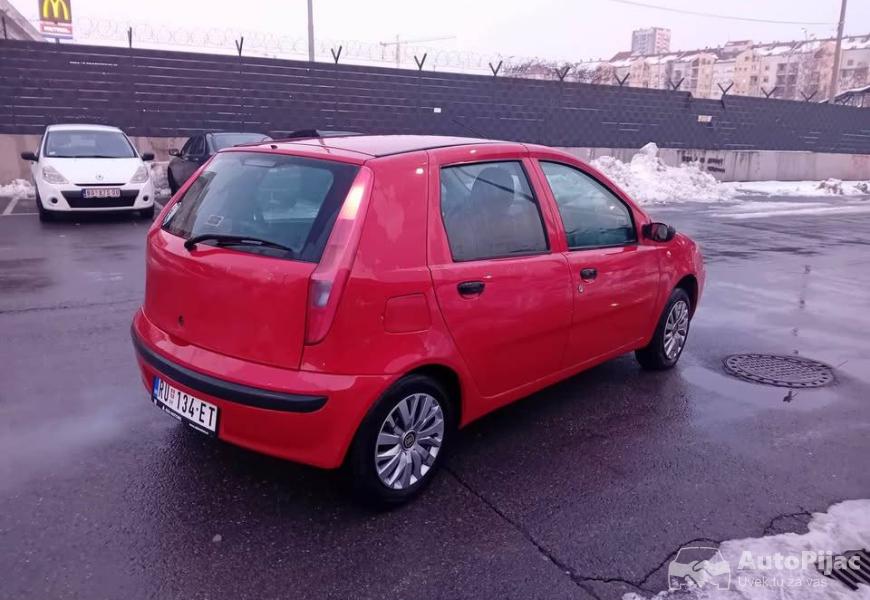 fiat_punto_12_4_polovni_automobili_autopijac.rs