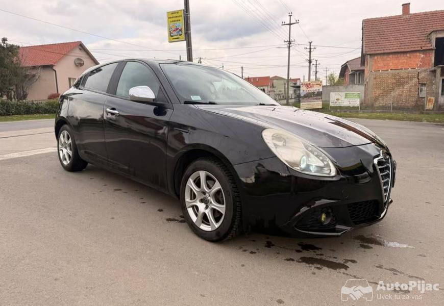2011_alfa_romeo_giulietta_4_polovni_automobili_autopijac.rs