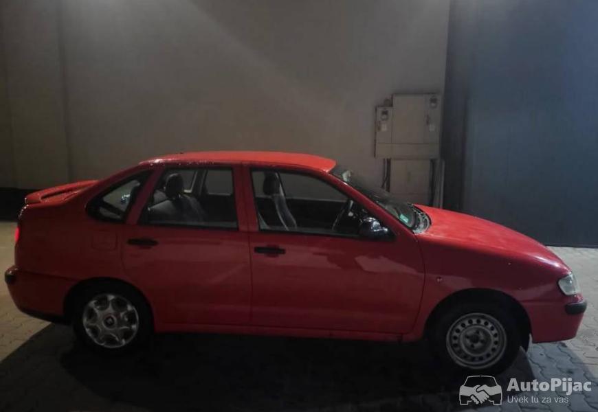 seat_cordoba_6_polovni_automobili_autopijac.rs