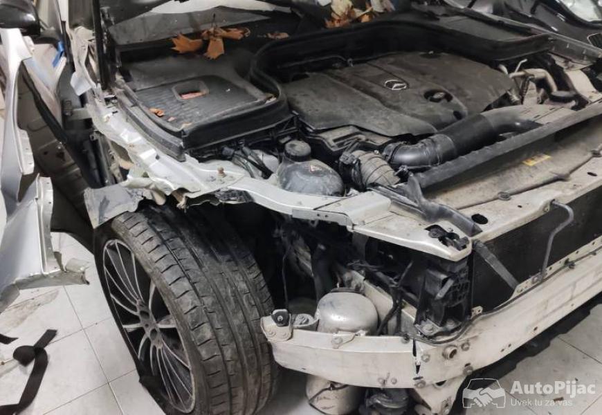 mercedes_glc_220_cdi_4_matic_2018_godina_4x4_autom_9_polovni_automobili_autopijac.rs