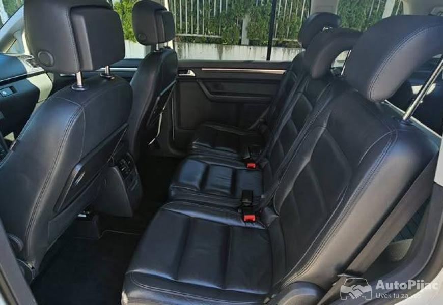2014_volkswagen_touran_10_polovni_automobili_autopijac.rs
