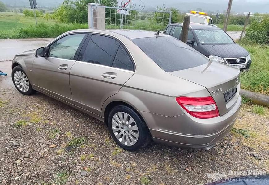 mercedes_benz_c220_w204_delovi_vlasotince_3_polovni_automobili_autopijac.rs
