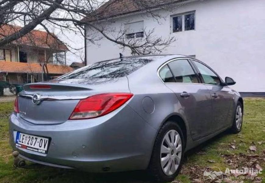 2009_opel_insignia_4_polovni_automobili_autopijac.rs