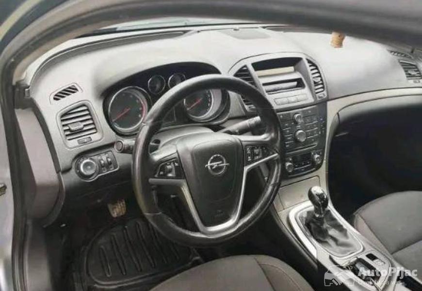 2009_opel_insignia_5_polovni_automobili_autopijac.rs