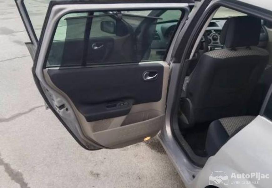 reno_megan_16_benzin_2003_god_reg_do_9_meseca_7_polovni_automobili_autopijac.rs