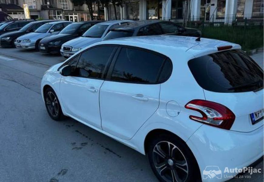 2012_peugeot_208_2_polovni_automobili_autopijac.rs
