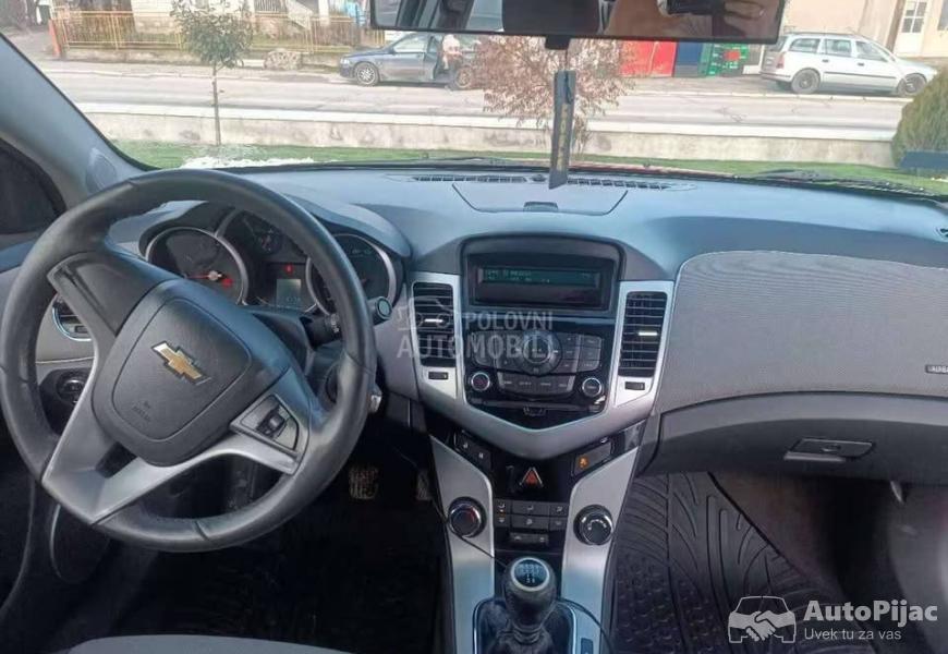 2009_chevrolet_cruze_6_polovni_automobili_autopijac.rs