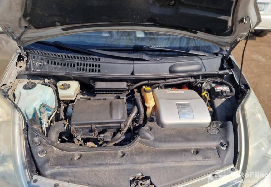 2005_toyota_prius_10_polovni_automobili_autopijac.rs
