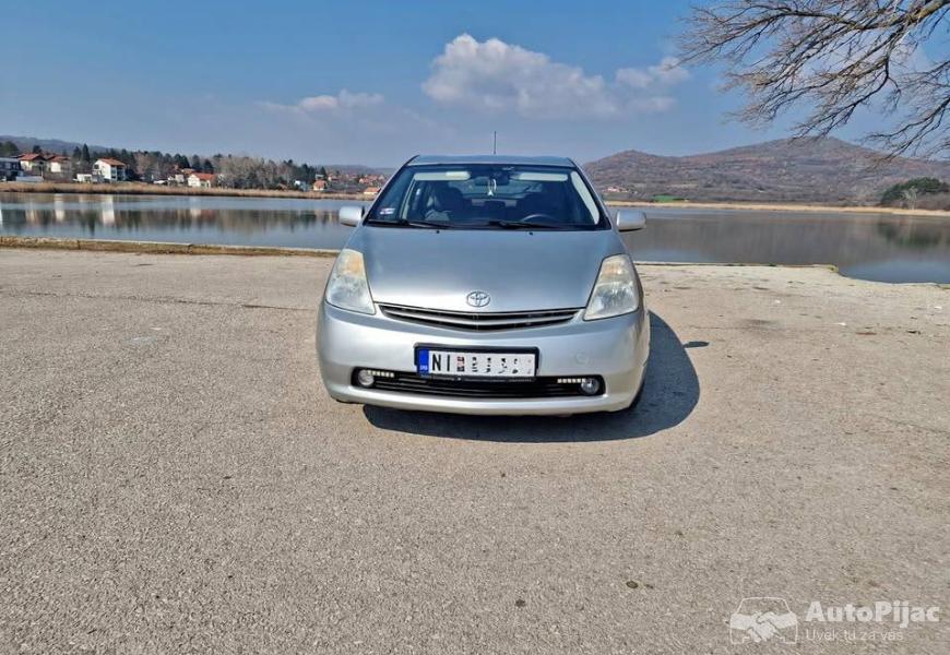 2005_toyota_prius_1_polovni_automobili_autopijac.rs