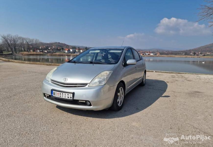 2005_toyota_prius_4_polovni_automobili_autopijac.rs