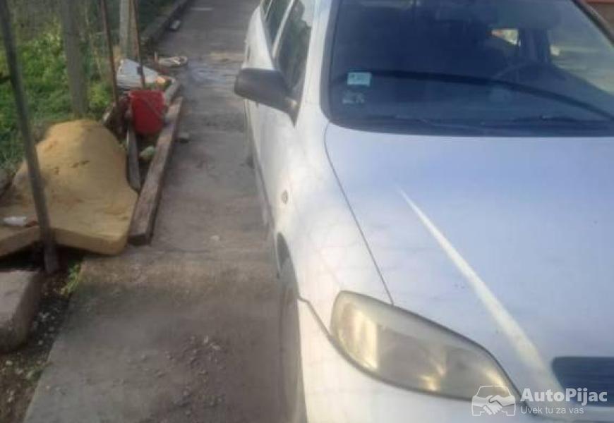 astra_14_benzin_2_polovni_automobili_autopijac.rs