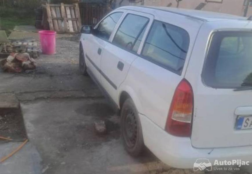 astra_14_benzin_3_polovni_automobili_autopijac.rs
